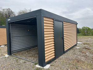 GARAŽA 5,5 X 3 X 2,3 m